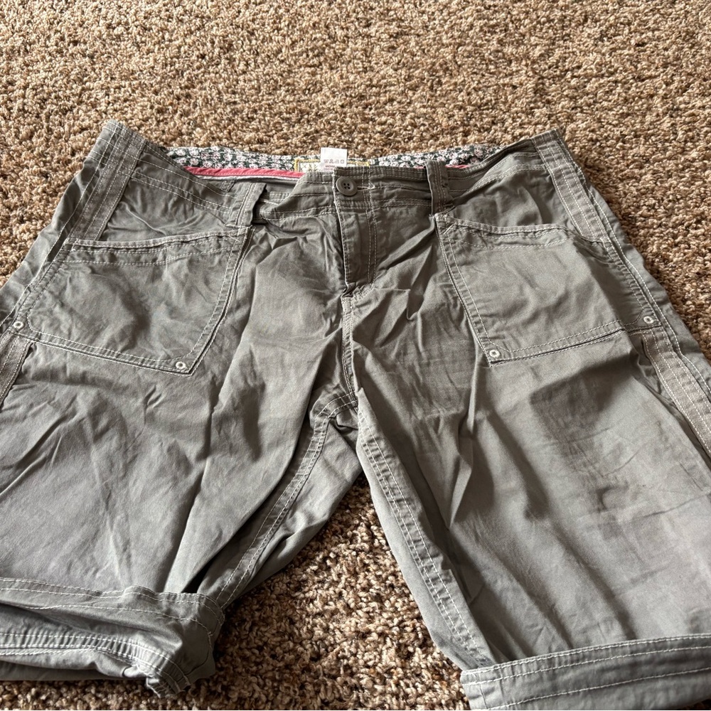 Aventura women’s gray shorts.  Size 14